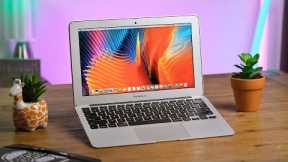 Using Apple's TINY 11 Macbook Air + Giveaway!