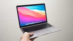 Should You Still Buy the M1 MacBook Air in 2022?