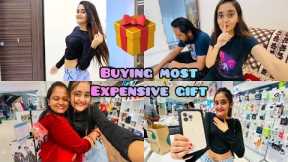 Buying NEW IPHONE 13 PRO Surprise Gift For Papa | Shopping For 1.5 Lakh Rupees Alone | Bindass Kavya